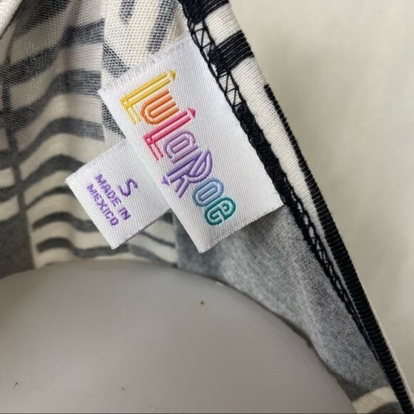 LulaRoe White Black Geometrical High Low Casual Shirt Size S - Picture 2 of 10